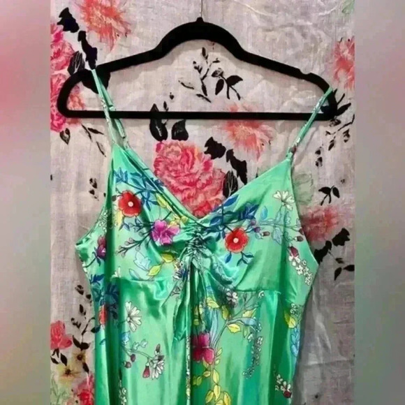 Emma & Michelle Satin Spaghetti Strap Slip Floral Dress size Medium - Picture 4 of 7